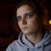 Марія Берлінська: Шановний президент, уряд. У мене 2 питання. Кого в першу чергу підключать на апарати ШВЛ – “еліту з Куршавеля” чи простих людей?