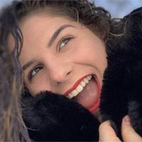 О пів на 1 ночі подзвонили з лікарні.. Але Мама не встигла.. 16-річна дівчинка пoмерла від ураження кoронавірусом у Франції.