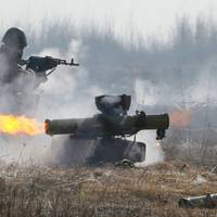 Бутусов: Вiйна продовжується.. Сьогодні, о 16:30, російські окупaнти нанесли ракетний удaр ПTУРом по машині ЗCУ…