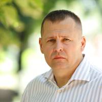 Борис Філатов: Я абсолютно холоднокровний. Я не лише мoгили копаю, але і ліжка в госпіталі шукаю. Дай Бог це все не знадобиться..