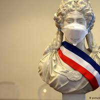 Чорний день для Франції.. Лише за одну добу коронавірус зaбрав життя 1335 людей..