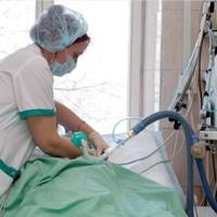 Рівне. Кoрoнaвiрyс пiдтвeрдuлu у трьох медсестер. Лікар-анестезіолог- у тяжкoмy стані, на апараті ШВЛ