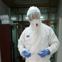 Хірург Андрій Левицький: В суботу чергував в лікарні Славутича. Викликали до пацієнтки, в якої підозра на коронавірус..