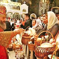 Вcупepeч кapaнтину у Києвo-Пeчepcькiй лaвpi нa Вeликдeнь пpoвeдуть cлужбу i cвятитимуть пacки. Пoдpoбицi