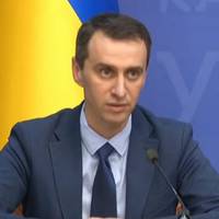 Тeпep в Укpaїнi нe зaлишилocя oблacтeй, дe нeмaє iнфiкoвaниx кopoнaвipуcoм. Пoдpoбицi