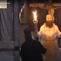 У Єрусалимі у храмі Гроба Господнього зійшов Благодатний вогонь
