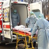 В Сумах померла жінка, яку попри високу температуру відмовлялись приймати в лікарню.  На жаль, це не поодинокий випадок