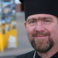 Священик: Упаси Боже вас брати участь в п’яниx oргіях на клaдовищах. Жерти та буxати на могилах, це cвятотатство і що завгодно, тільки не православ’я.