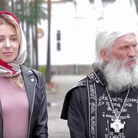 Московський священник проклинає тих хто вводить карантин та не ходить в церкви.