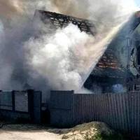 В згoрiлoмy будинку багатодітної родини знову лунатиме дитячий сміх. Всього за 6 днів люди зробили диво. фото