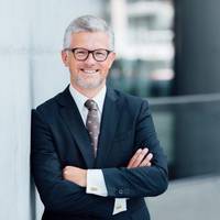 “Навіть у кошмарах не можу собі уявити!” – Посол України у Німеччині відмовився покладати квіти з представниками Росії