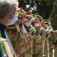 Тяжко стримувати сльози. Провели в останню путь Олечку Нікішину. Нашу патріотку, неймовірну жінку. фото