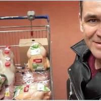 “Хто тут є з України?”: українець вразив вчинками земляків у Польщі у час кризи