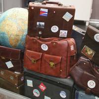 СВЯТІ КОРОВИ: РАДА ЗАБОРОНИЛА ПЕРЕВІРЯТИ НА КОРДОНІ БАГАЖ ГЕНПРОКУРОРА, СУДДІВ ВЕРХОВНОГО СУДУ ТА ЧЛЕНІВ ЇХНІХ СІМЕЙ