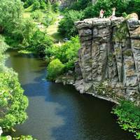 Топ-10 мальовничих місць України для літнього відпочинку