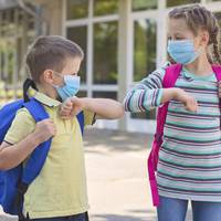 Що робити, якщо в учня чи працівника школи Covid-19 – пояснення МОН