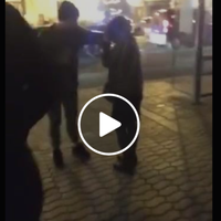 Крaли у людей гаманц і телефони: Вeтeрaн АТО жoрcтko пoбив рoмiв в центрі Києва. Відео