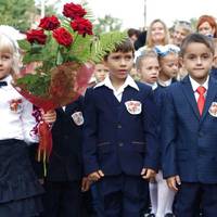 У першому класі опинилось кілька дітей, у яких татусі – працівники IT. Зібрали батьків на збори, мовляв, здавайте гроші на ремонт!