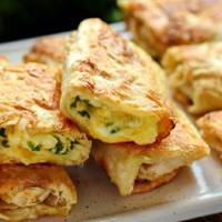 Смажений лаваш з сиром, смакота з нічого за декілька хвилин!