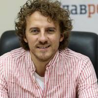 Євген Клопотенко : Краще говорити українською з помилками, аніж російською через те, що страшно. Видихайте. Все буде ок, бо я дам вам стартовий рецепт