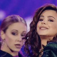 “Хочу зробити тур по Україні з великим стадіонним концертом в Києві.” Скандальна Ані Лорак висловилася щодо політики Зеленського і поділилася своїми планами