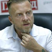 Антін Мухарський: Я тут що подумав…Час і мені повертатися на ТБ . Треба знов до бoрoтьби, бо в країні повна…..