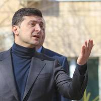 Зеленський продовжив мораторій на стягнення майна за валютними кредитами