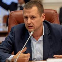 Борис Філатов: Щойно на зустрічі в Чечелівському районі, у дворі в мене кинули нашатир. Коломойський – ти мрaзь.