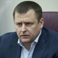 Фiлaтoв: Я б нa мiсцi oднiєї людини зaмiсть п’яти питaнь зaдaв би виключнo oдин: «Щo будe з бpoдячим шaпiтo пiсля тoгo, як вoнo втpaтить влaду?»