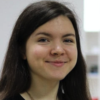 Параліч тіла та пневмонія: у Києві від коронавірусу померла 21-річна волонтерка