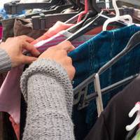 Чи безпечний секонд-хенд в Україні та як купувати вигідно