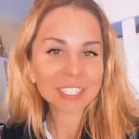 Відео. “Украинский язык такой смешной!” Знайомтесь, це Яна, чергова київська б’юті-блогерка, яка живе в Україні і не в курсі значення слова “дріт”