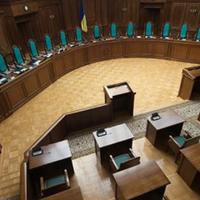 Рада регламентує діяльність КСУ законом, а не регламентом суду