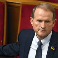 Журналіст: “Не зрозумів, Медведчук поскупився на російську чудо-вакцину від СОVID-19 для товариша по партії? Або російська вакцина – просто фейк…”