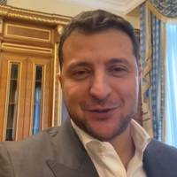 Зеленський: Знаходжусь на Банковій. Температура 36,6. Всім опонентам: “Не дождетесь!”