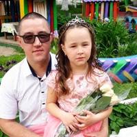 “Поцілував донечку й пішов…” Без 31-річного Тимура залишилася дружина Марина і дочка Таїсія: подробиці жахливої аварії на Житомирщині