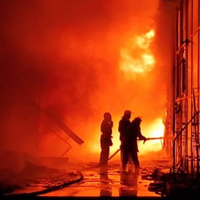 Масштабна пожежа у ТЦ Харкова: вогонь знищив 25 магазинів