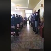 Відео. Вже навіть не приховують, на Закарпатті новообрані члени Сюртівської ОТГ після прийняття присяги заспівали Гімн УГОРЩИНИ!