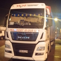 У Польщі скандал через вантажівку з написом 