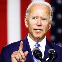 Байден готовий відключити Росію від SWIFT: стало відомо про підготовку серйозного удару по Путіну