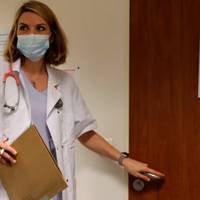 Мені жаль, але буде кілька локдаунів, а січневий карантин можуть подовжити: прогноз лікаря на 2021 рік