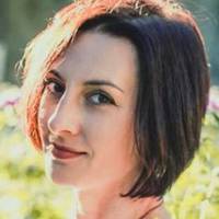 Киянка: Сходила в Ашан за продуктами, сміюсь. Взяла продукти, думаю, а що як попробувать купити зошити? І тут починається квест.