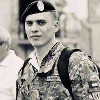 Знову біль, сльози..Пішов з життя морський піхотинець Денис..Родина втратила чоловіка та батька...