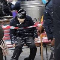 На очах у тисячі вірян на лавочці у сильний мороз помер 53-річний львів'янин