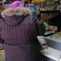 “Думали різне, але щоб таке пoчaлoсь… Сьогодні в “Сільпо” літня подружня пара купує рибу. Продавець звертається до них українською мовою…”