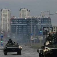 Перший дзвіночок! Військова бронетехніка вже в Москві: з'явилося відео, що відбувається в Росії напередодні мітингів за Навального