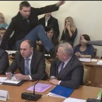 Вдарив ногою по голові: Помер генерал, якого побив екс-нардеп Парасюк