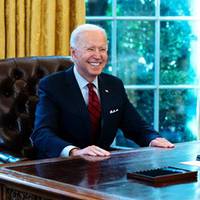 Юрій Бірюков: “Уявіть… Приносять сьогодні Байдену вранці свіжий моніторинг ЗМІ, а там питання Зеленського про членство в НАТО. Питання руба…”