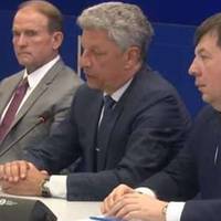 Андрій Смолій - друзі вибачаюсь, але це терміново. Чому таке рішення прийняте зараз ? РНБО щойно наклало санкції на депутата від ОПЗЖ Козака та низку телеканалів Медведчука.