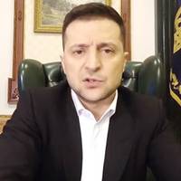 Відео. Зеленський → Порошенку: “Щo ж цe тaкe? Чому на ваших каналах останні три дні показують агентів Кремля частіше, ніж масло Roshen?””